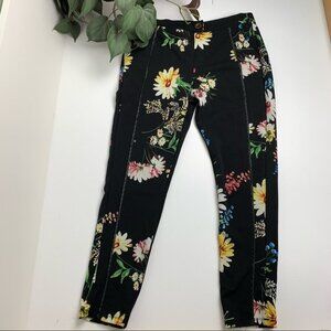 AMARYLLIS Floral Cropped Pants